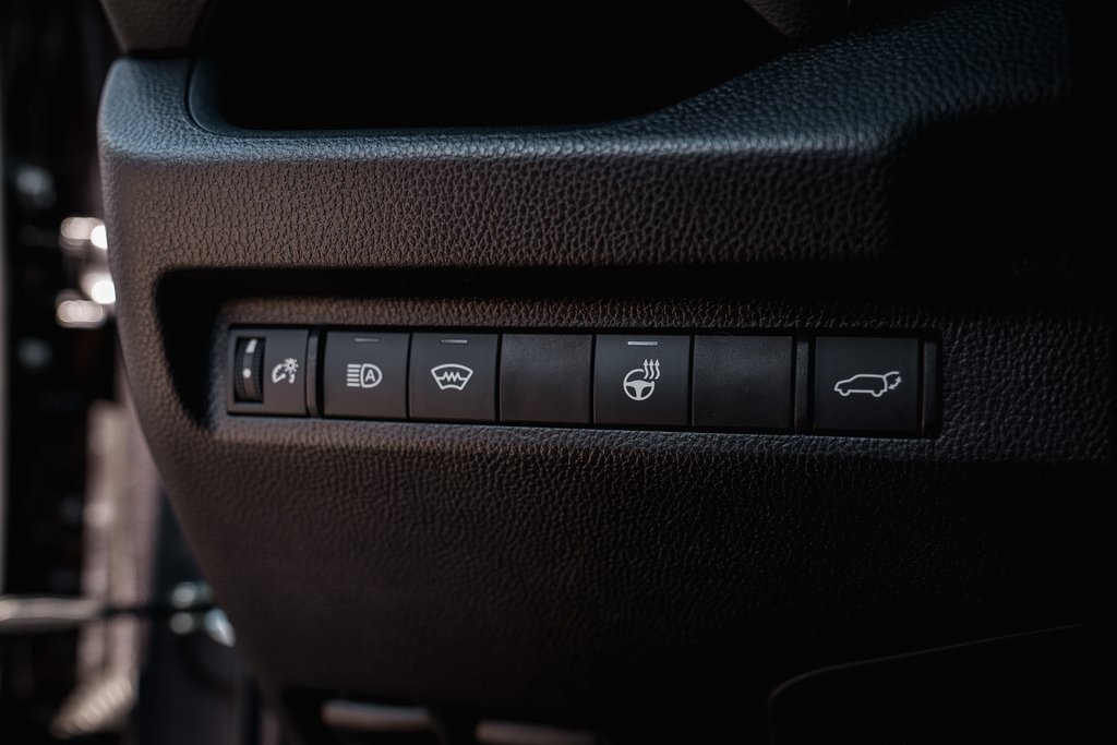 2025 Toyota RAV4 XLE Premium photo 11