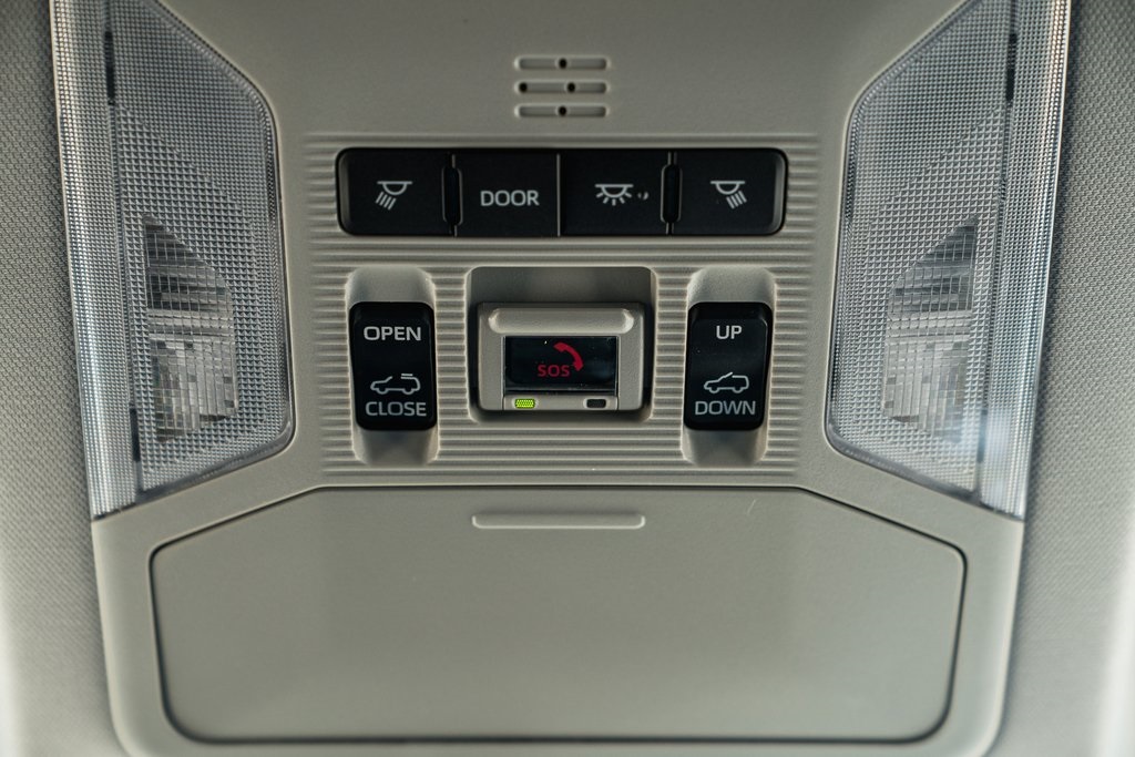 2025 Toyota RAV4 XLE Premium photo 17