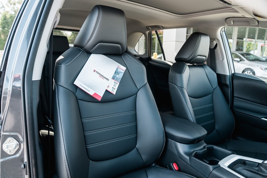 2025 Toyota RAV4 XLE Premium photo 25