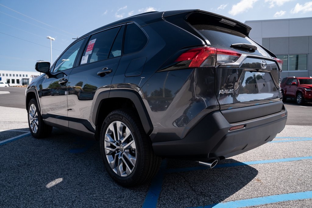 2025 Toyota RAV4 XLE Premium photo 2
