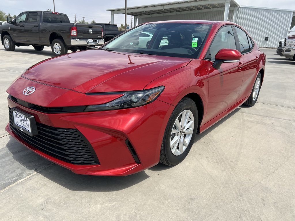 213462025 Toyota Camry LE
