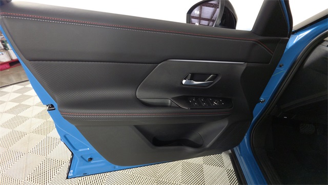 2025 Arctic Ice Blue Metallic/Super Black Nissan Kicks SR FWD SUV