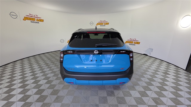 2025 Arctic Ice Blue Metallic/Super Black Nissan Kicks SR FWD SUV