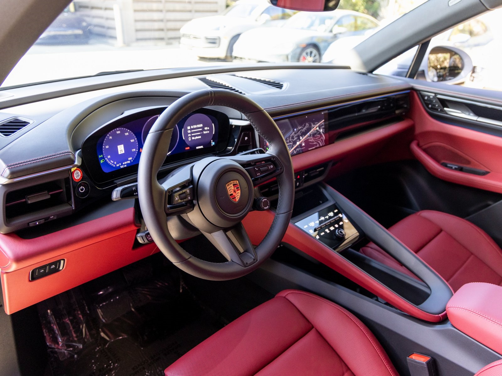 2024 Porsche Macan 4 Electric photo 4