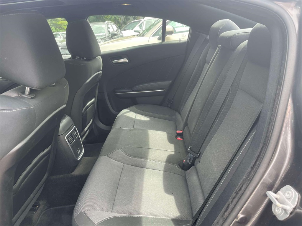 2016 Dodge Charger SXT photo 10