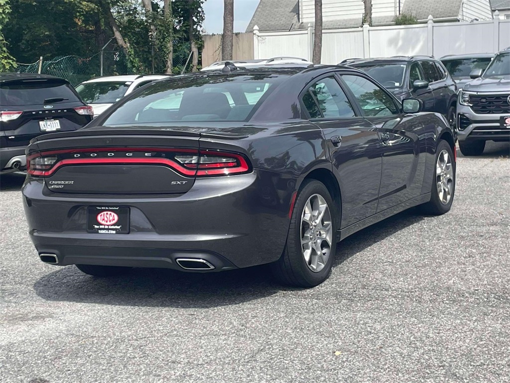 2016 Dodge Charger SXT photo 4