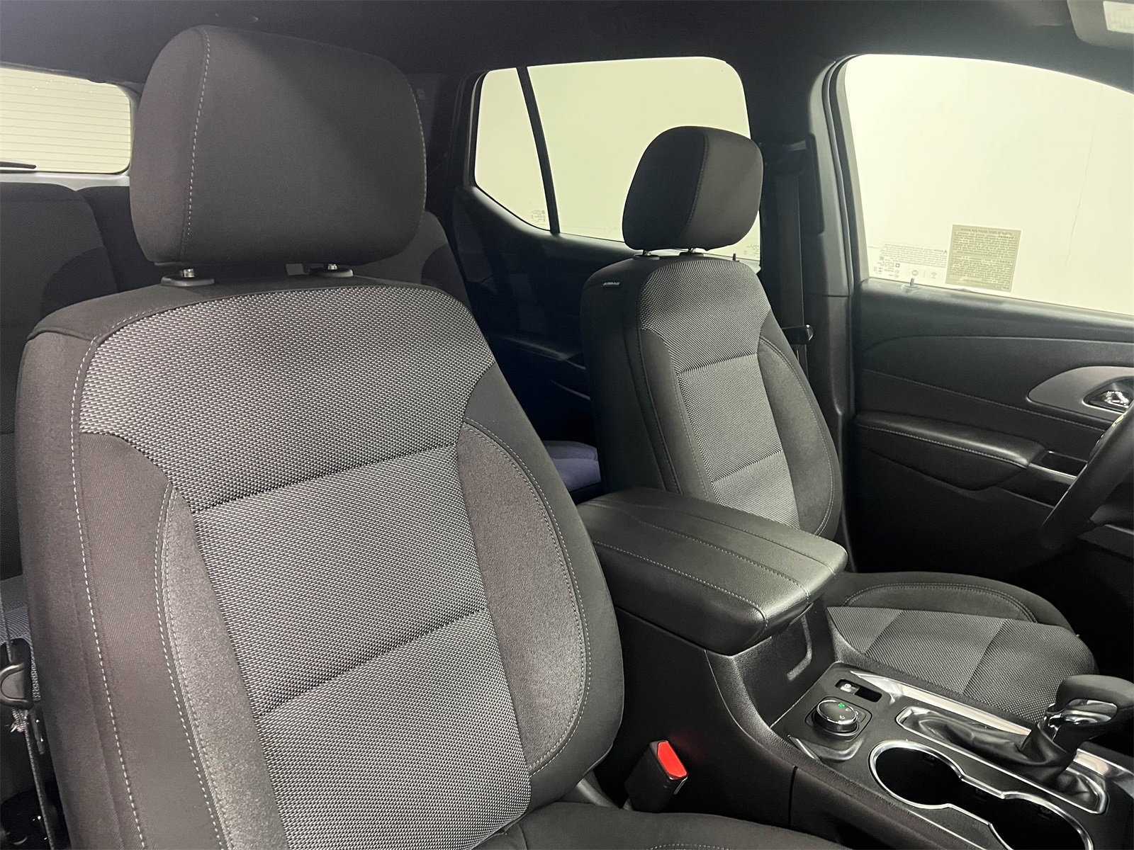 used 2023 Chevrolet Traverse car, priced at $29,788