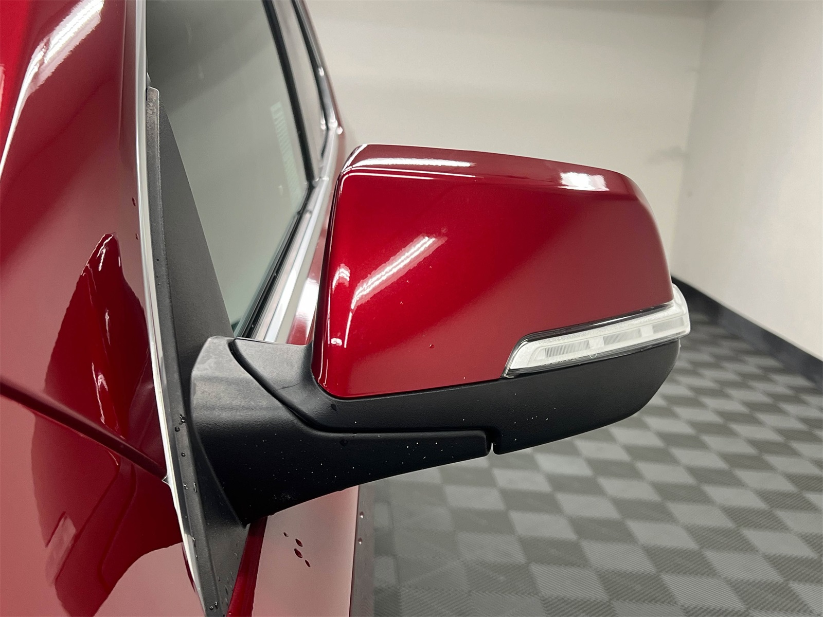 used 2023 Chevrolet Traverse car, priced at $29,788