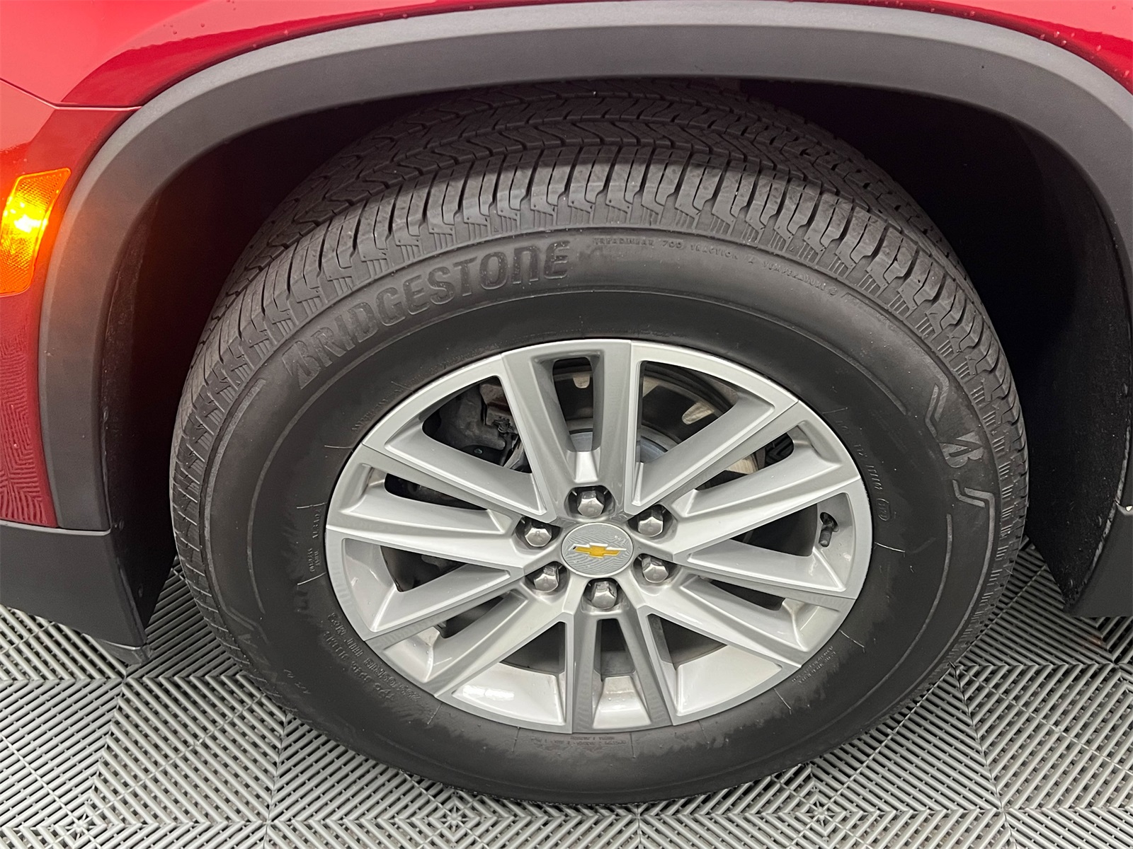 used 2023 Chevrolet Traverse car, priced at $29,788