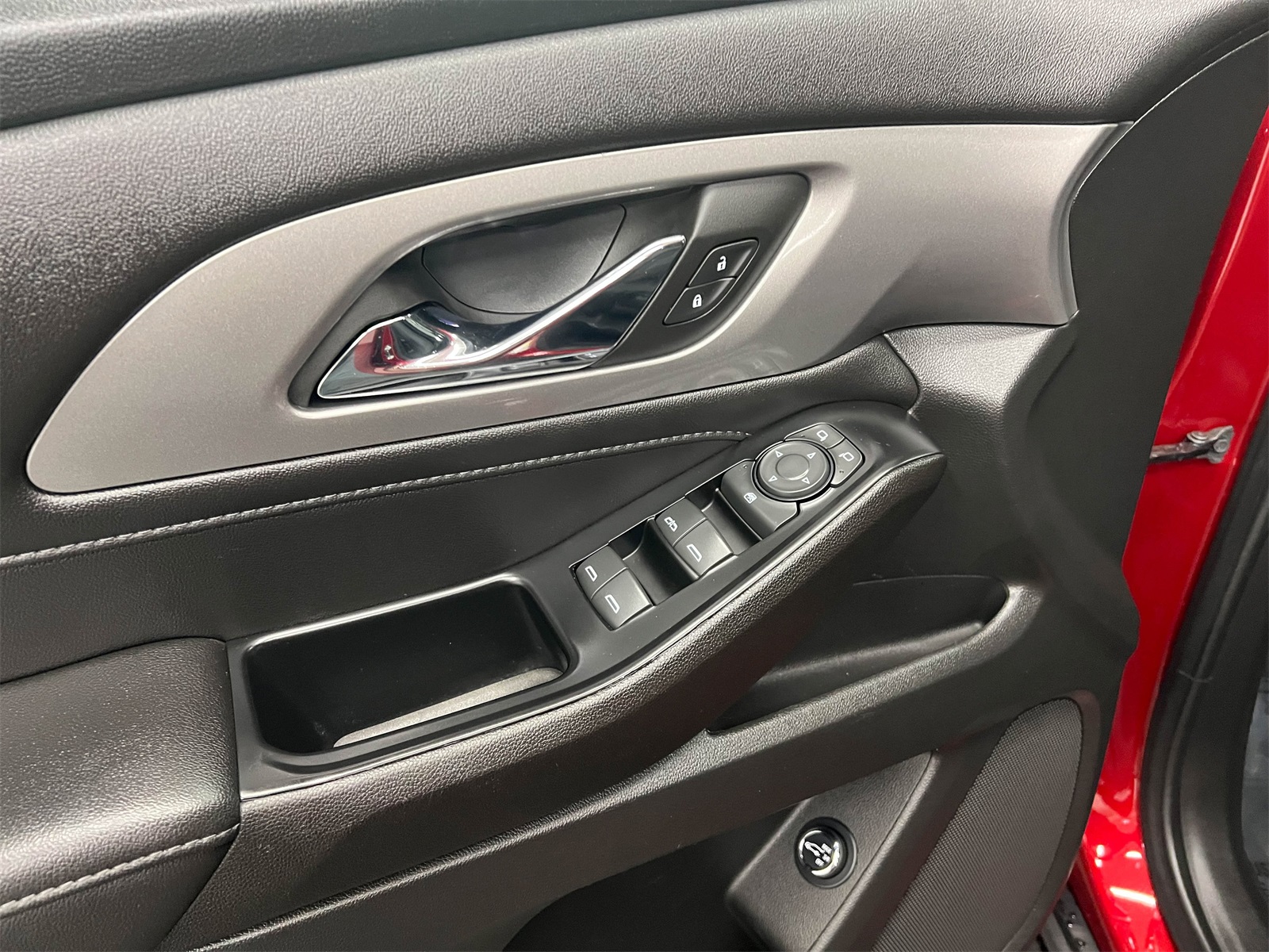 used 2023 Chevrolet Traverse car, priced at $29,788