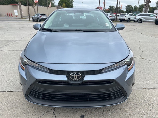 2026 Toyota Corolla LE photo 2