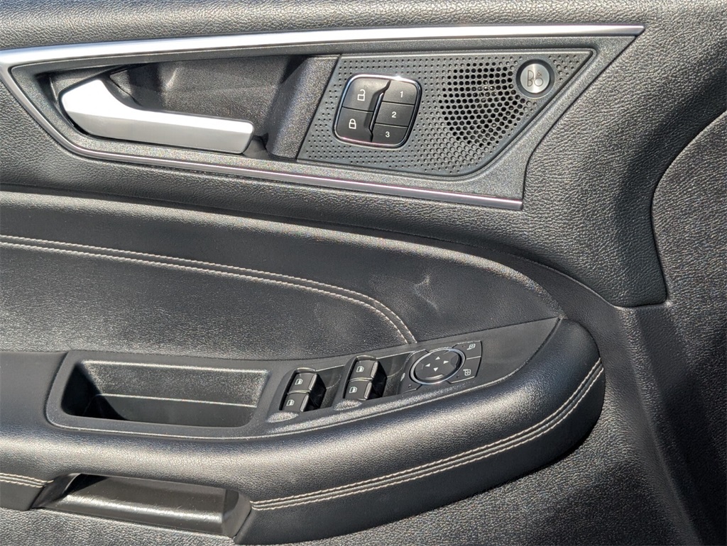 used 2021 Ford Edge car, priced at $19,888