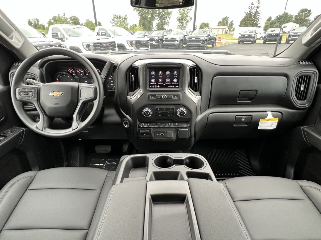 2025 Chevrolet Silverado 2500HD Work Truck photo 3