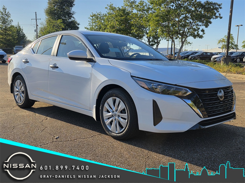 2025 Nissan Sentra S's photo