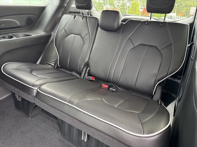 2026 Chrysler Pacifica Limited photo 14