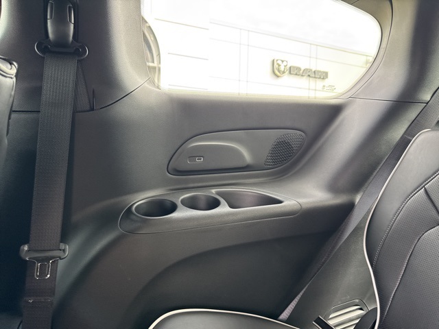 2026 Chrysler Pacifica Limited photo 15
