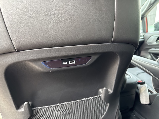 2026 Chrysler Pacifica Limited photo 17