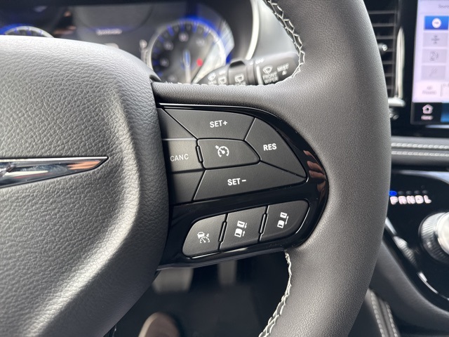 2026 Chrysler Pacifica Limited photo 27