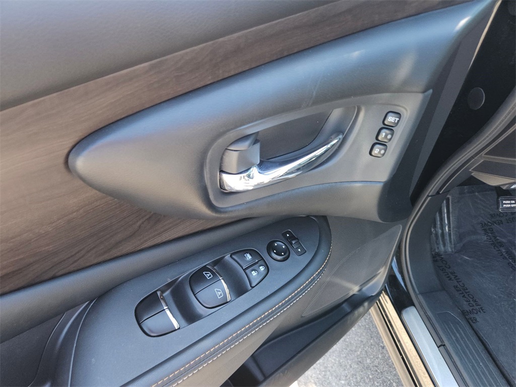 2021 Nissan Murano Platinum photo 13