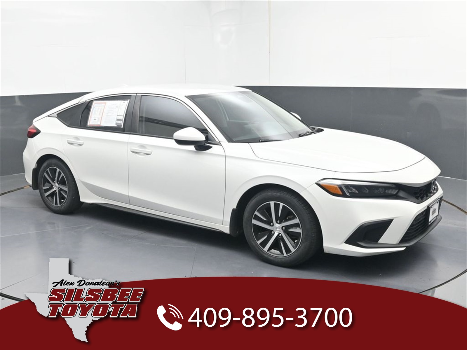 2023 Honda Civic Hatchback LX's photo