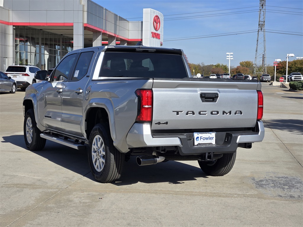 2025 Toyota Tacoma SR5 Double Cab photo 3