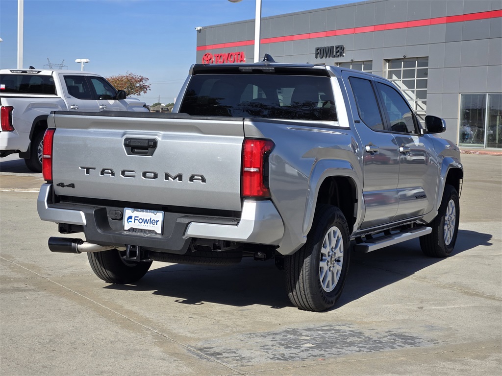 2025 Toyota Tacoma SR5 Double Cab photo 4