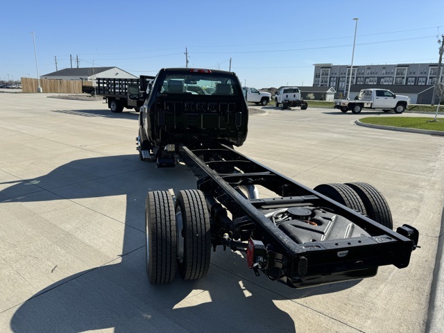 2024 Chevrolet Silverado 4500HD Work Truck photo 4