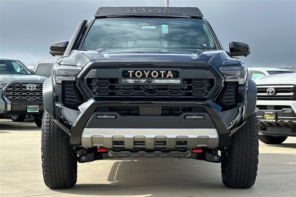 2025 Toyota Tacoma Trailhunter Double Cab photo 9