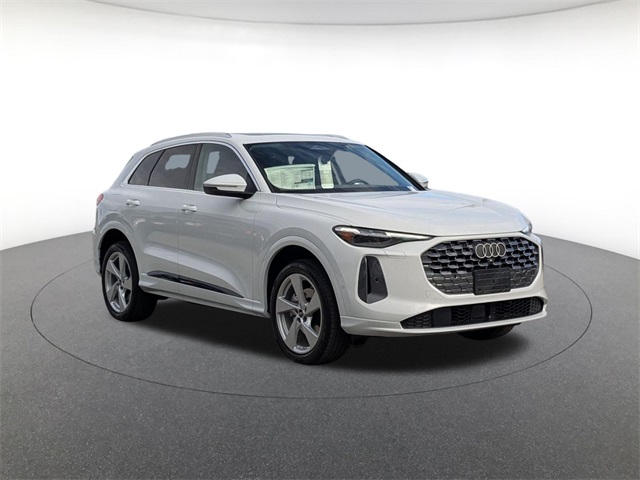 new 2025 Audi Q5 car, priced at $59,450