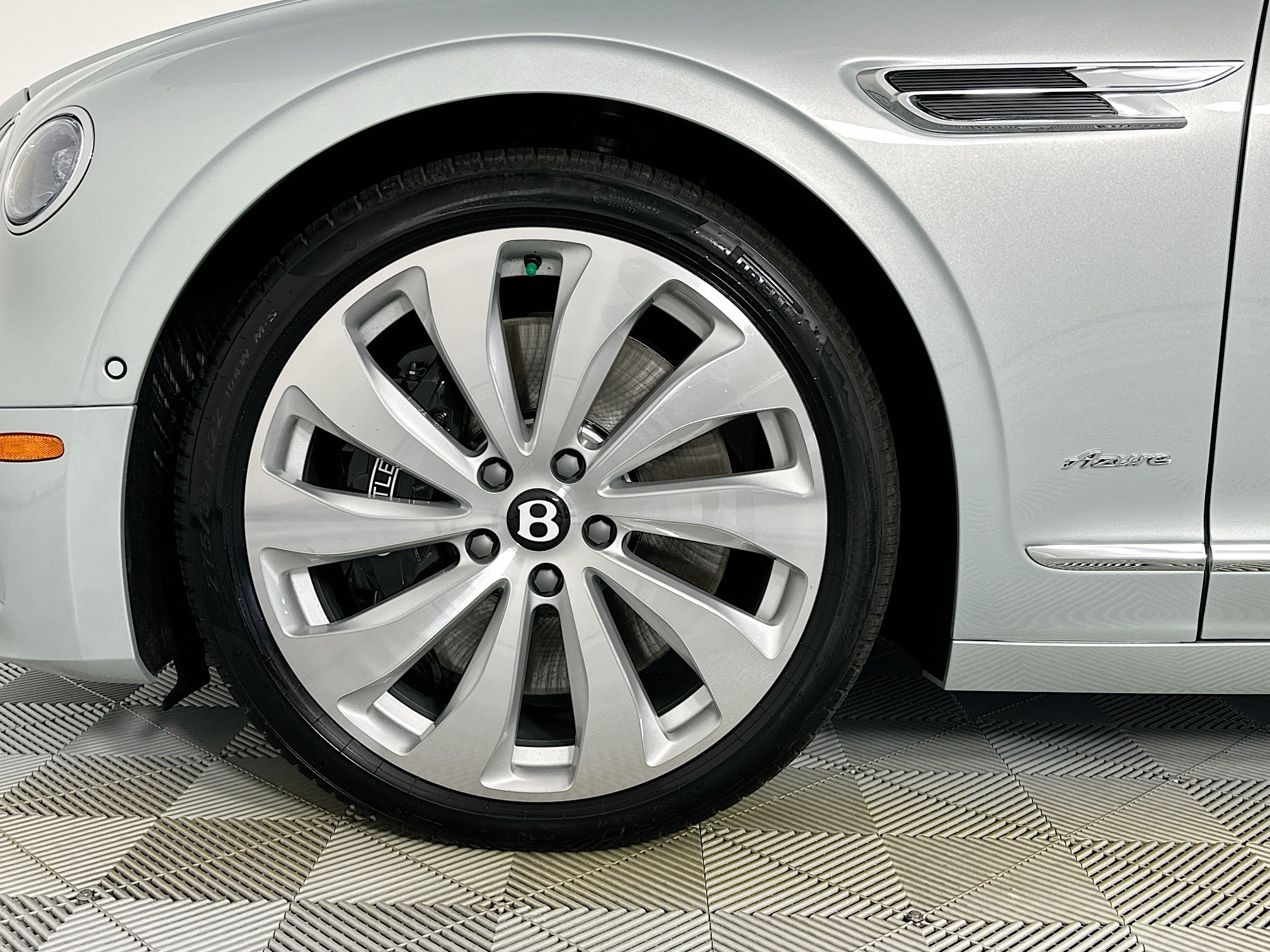 new 2026 Bentley Flying Spur car