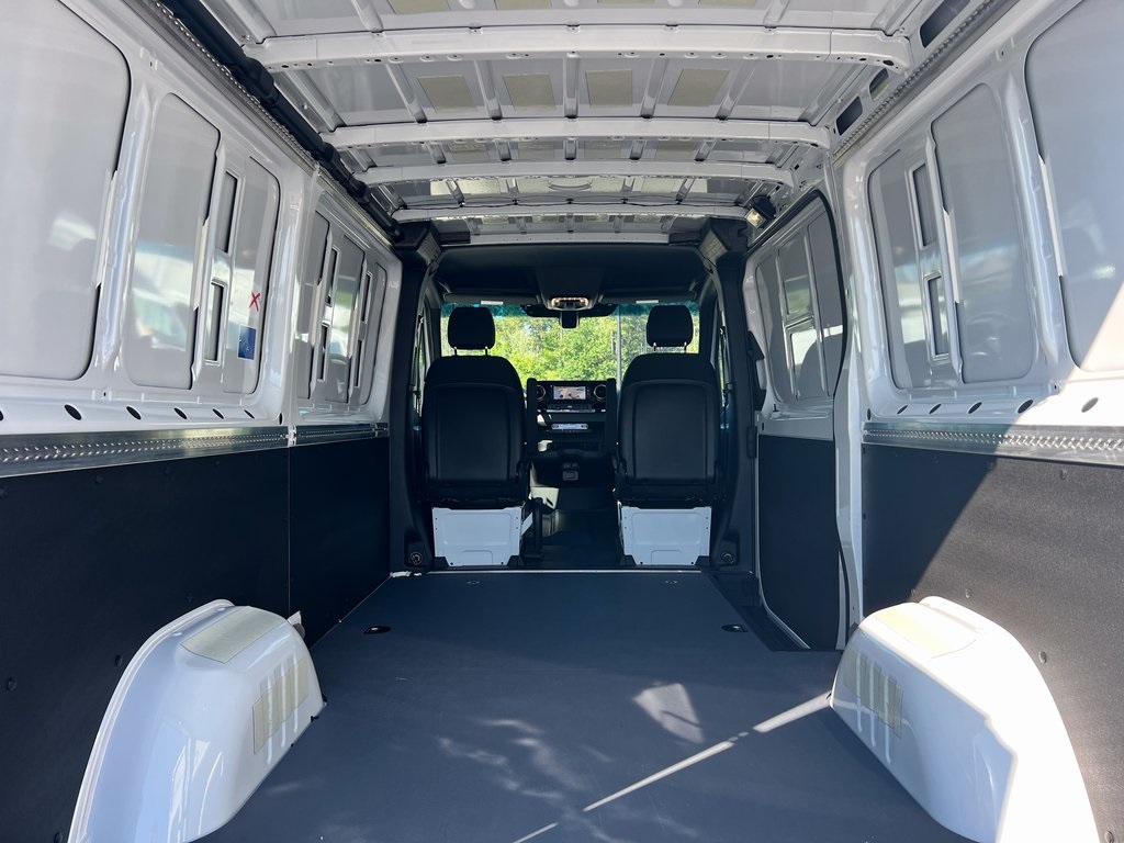 New 2025 Mercedes-Benz Sprinter 2500 Standard Roof RWD Empty Cargo Van for sale #MV1601 - photo 17