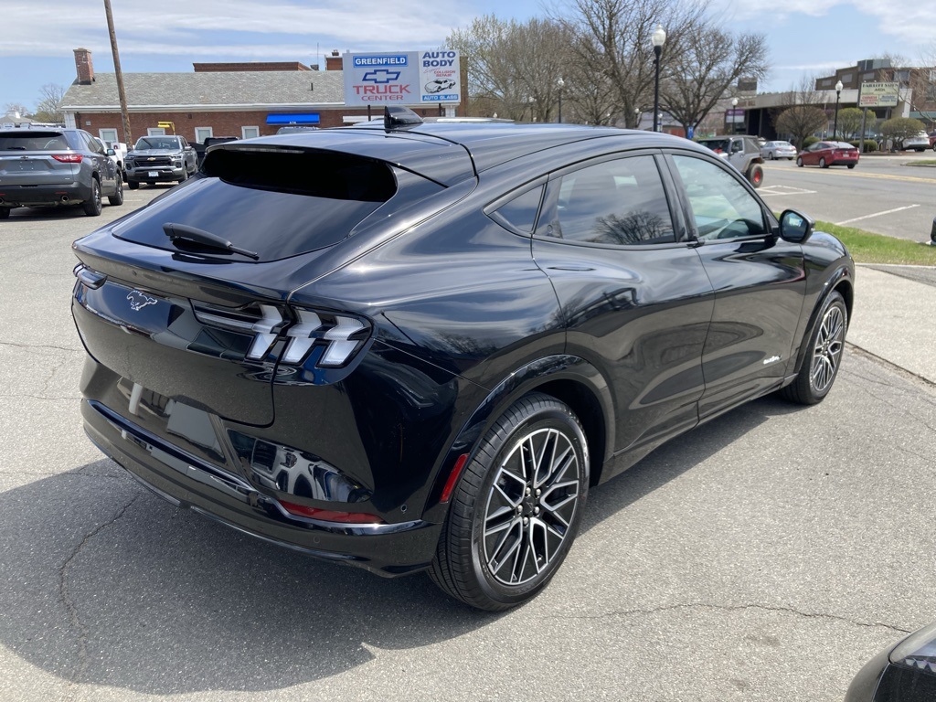 2024 Ford Mustang Mach-E Premium photo 7