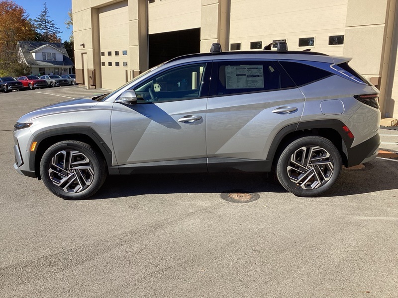 New 2026 Hyundai Tucson Hybrid SUV