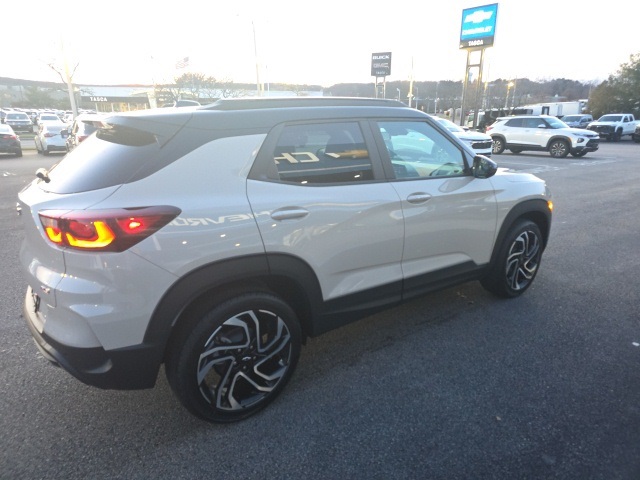 2026 Chevrolet Trailblazer RS photo 3