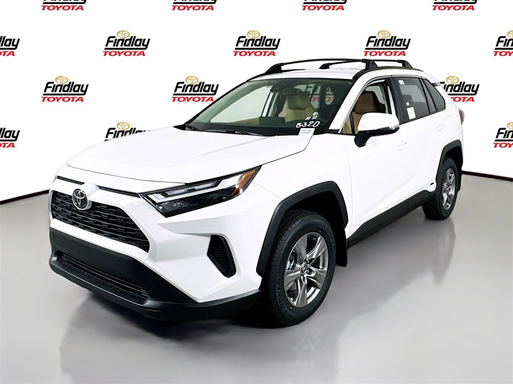 2025 Toyota RAV4 XLE photo 2