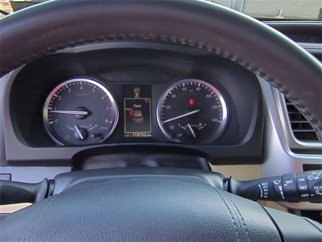 used 2016 Toyota Highlander car, priced at $18,811