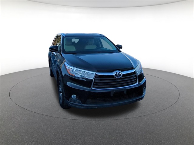 used 2016 Toyota Highlander car, priced at $18,811