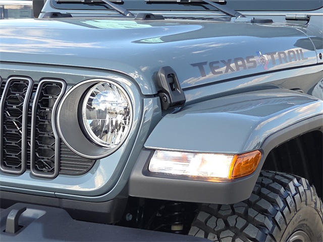 2025 Jeep Gladiator Texas Trail photo 4