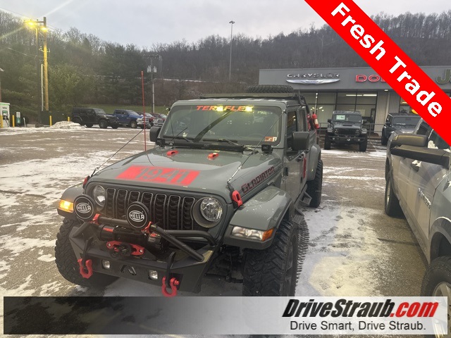 2025 Jeep Gladiator Nighthawk's photo