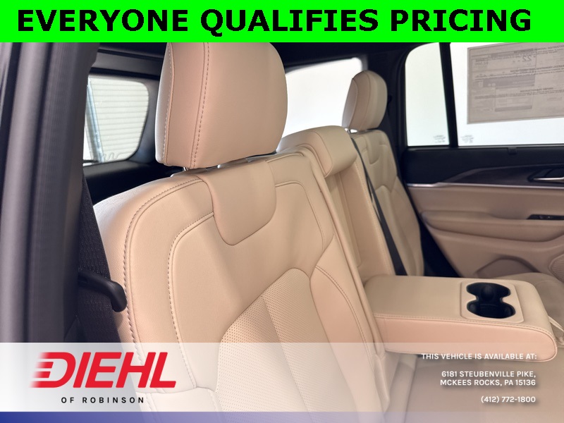 2025 Jeep Grand Cherokee Limited photo 5