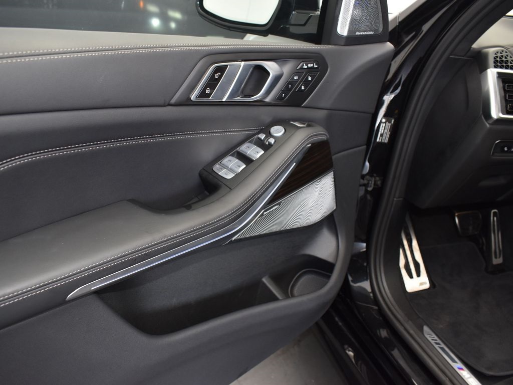 2024 Black Sapphire Metallic BMW X7 M60i AWD SUV
