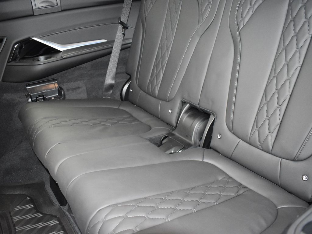 2024 Black Sapphire Metallic BMW X7 M60i AWD SUV