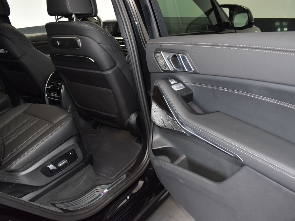 2024 Black Sapphire Metallic BMW X7 M60i AWD SUV