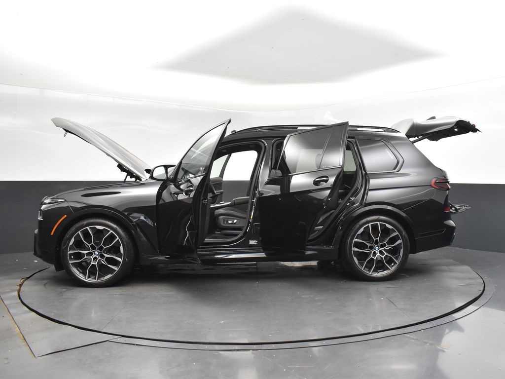 2024 Black Sapphire Metallic BMW X7 M60i AWD SUV