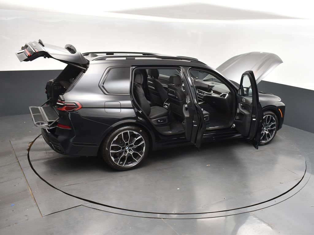 2024 Black Sapphire Metallic BMW X7 M60i AWD SUV