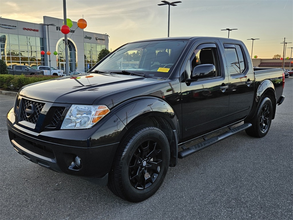 2021 Nissan Frontier SV's photo