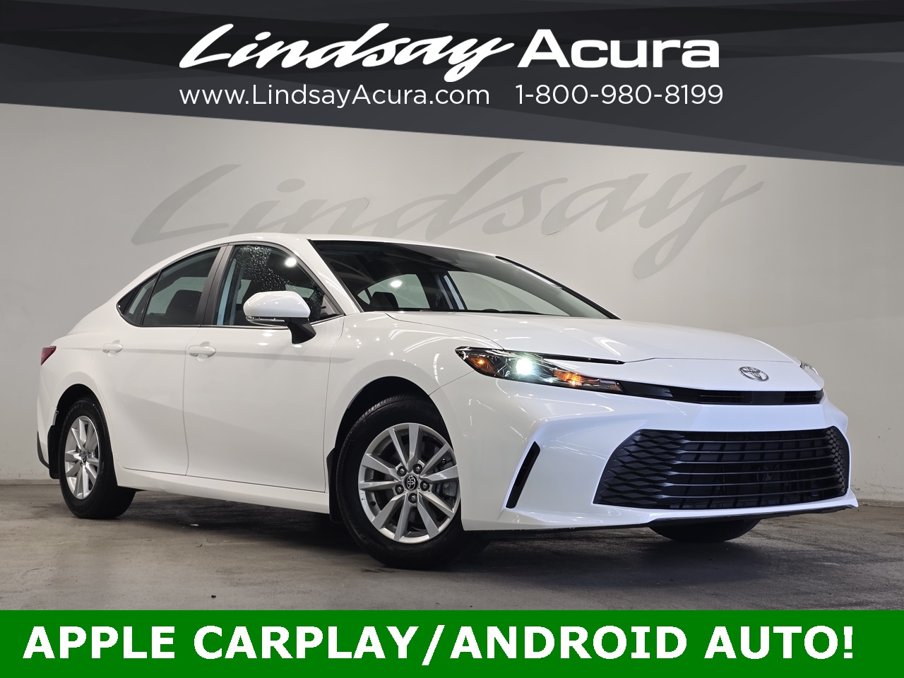 2025 Toyota Camry LE's photo