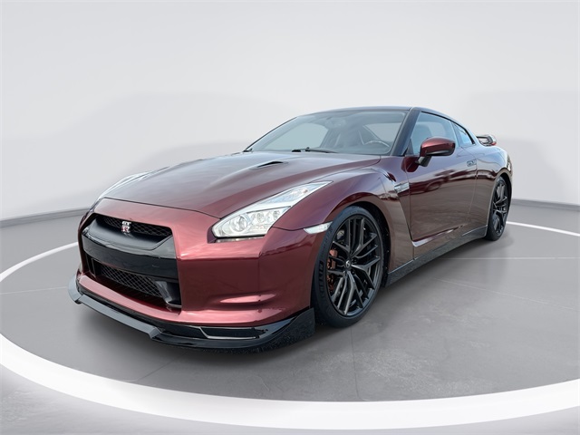 2010 Nissan GT-R Premium's photo
