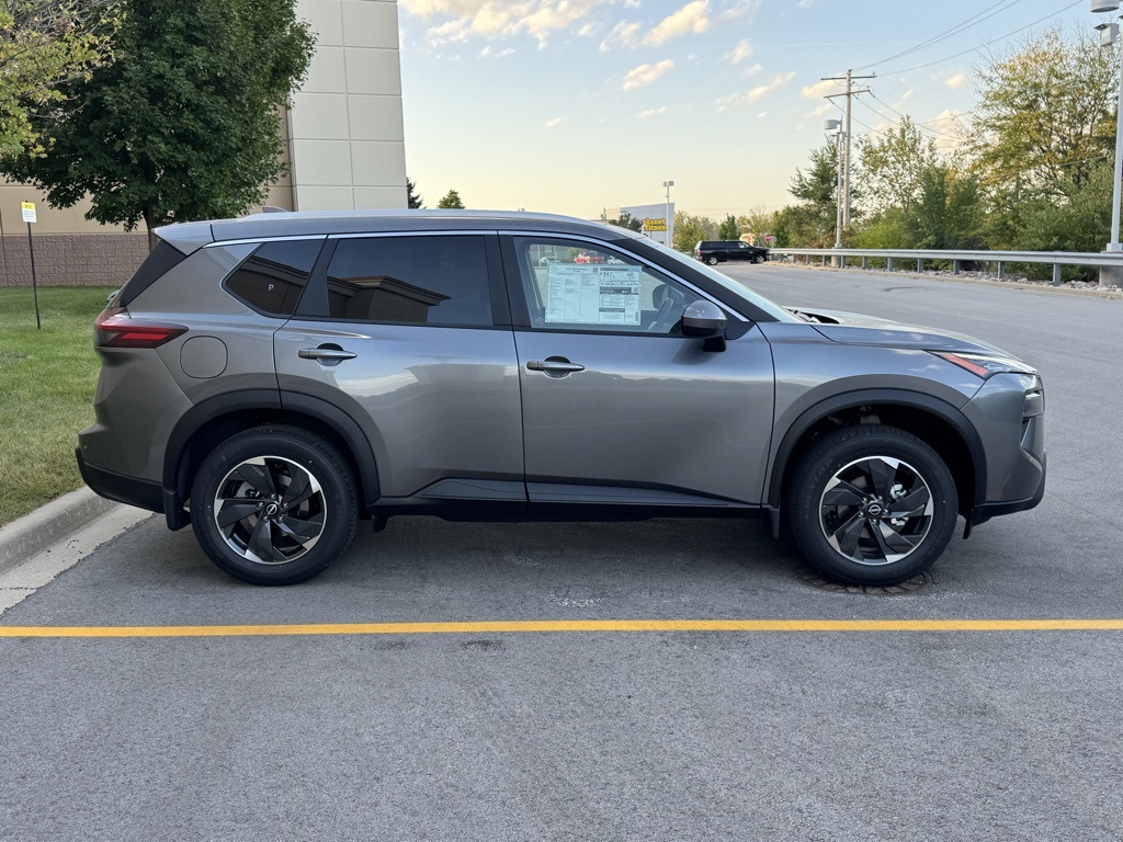 2026 Nissan Rogue SV photo 3
