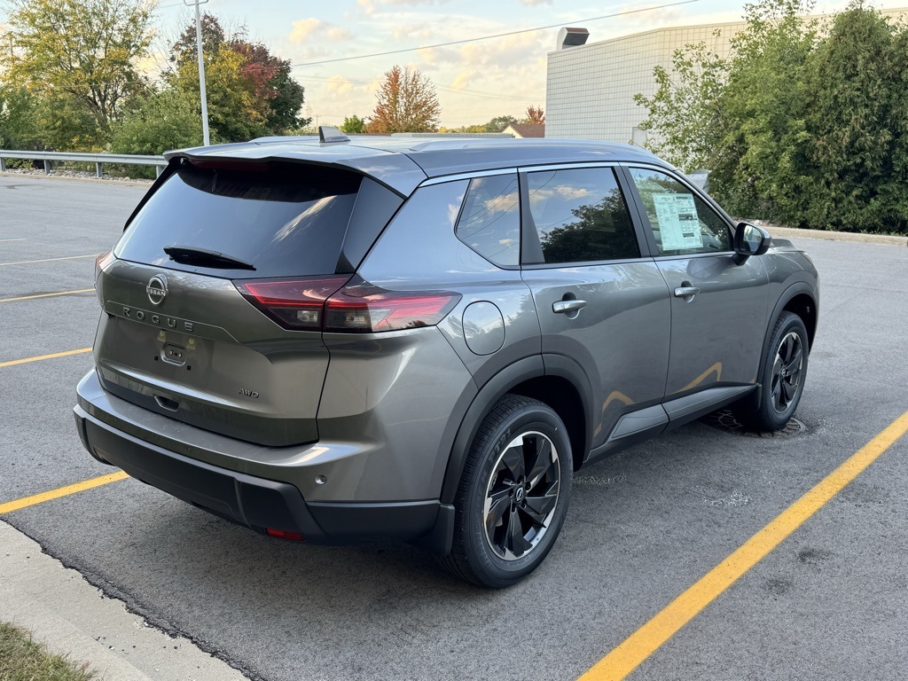 2026 Nissan Rogue SV photo 4
